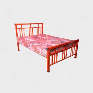 Cama metálica matrimonial color naranja con su colchón